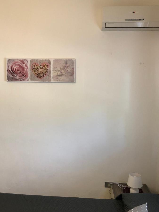 Ferienwohnung La Maison De Daniele Et Maria Fontane Bianche Exterior foto